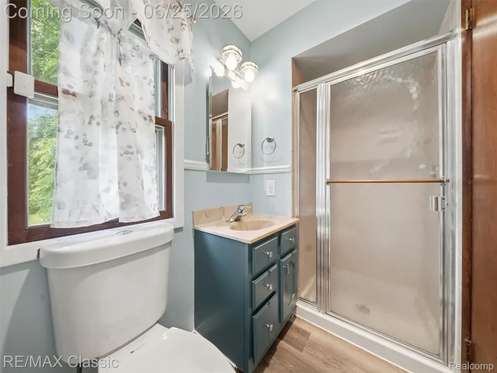 17236 Carol Street Livonia City MI 48152