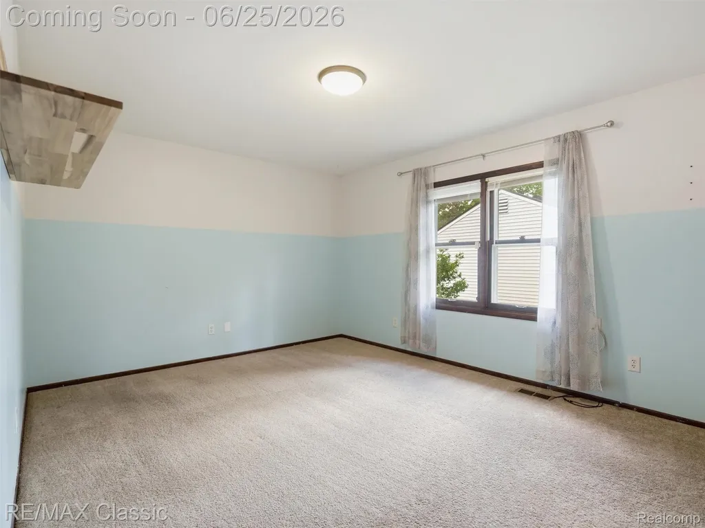 17236 Carol Street Livonia City MI 48152