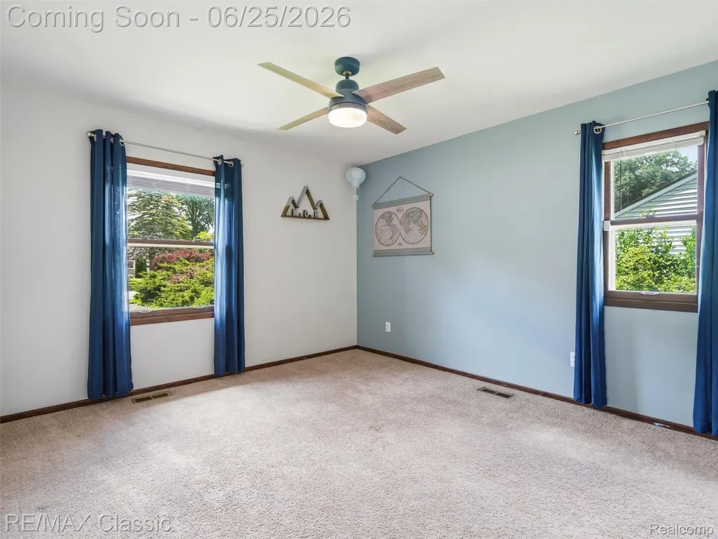 17236 Carol Street Livonia City MI 48152