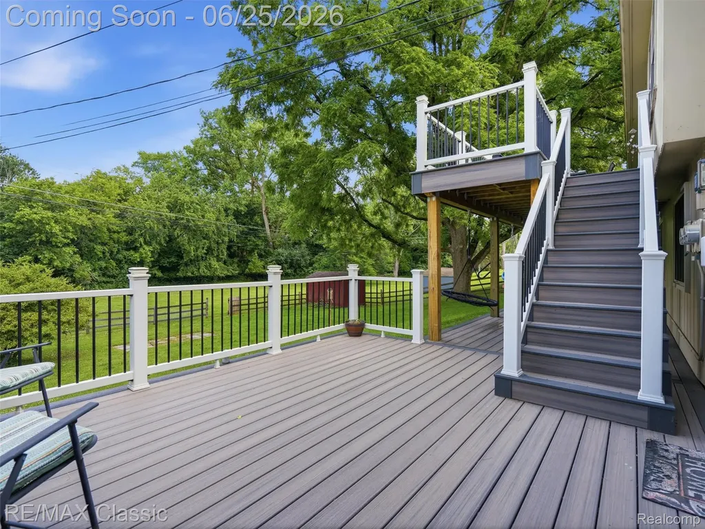 17236 Carol Street Livonia City MI 48152