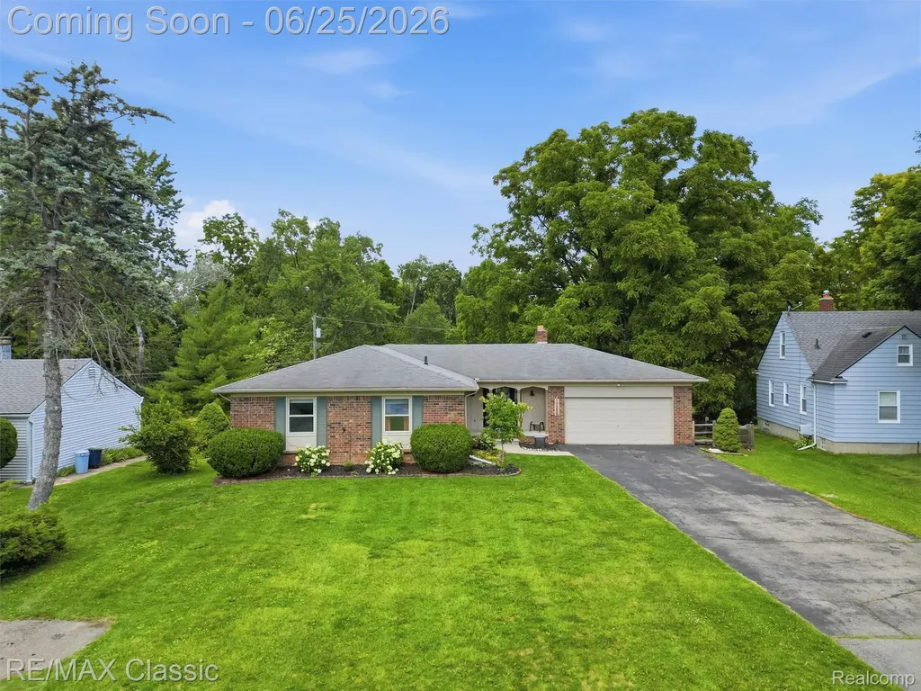 17236 Carol Street Livonia City MI 48152
