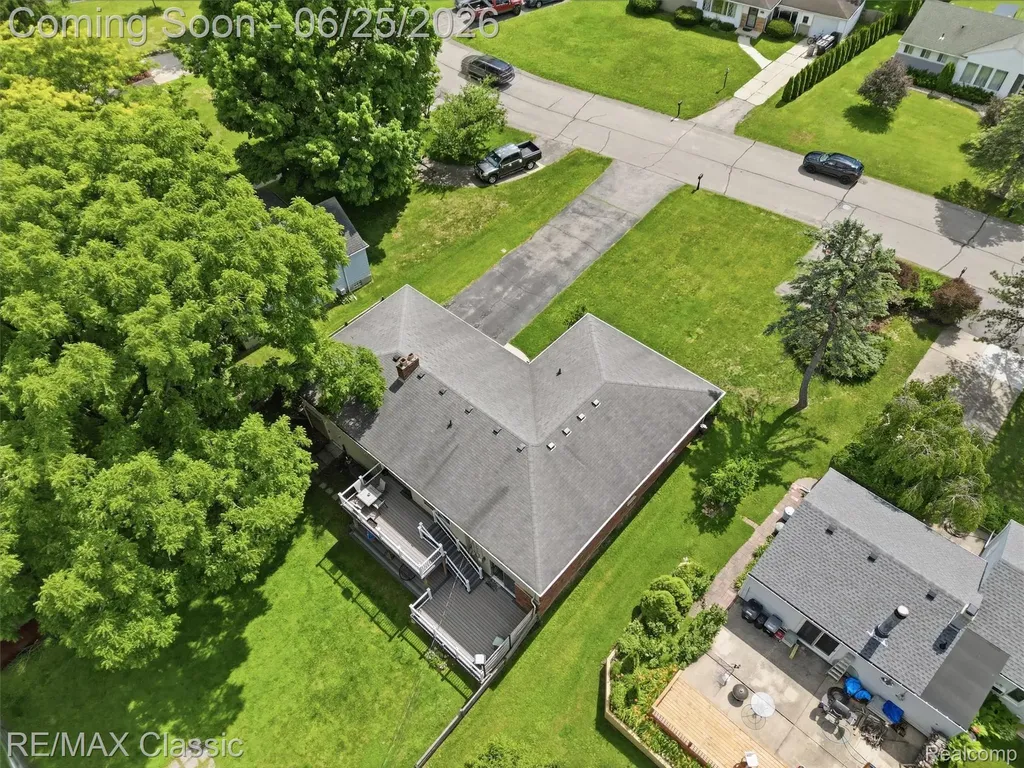 17236 Carol Street Livonia City MI 48152