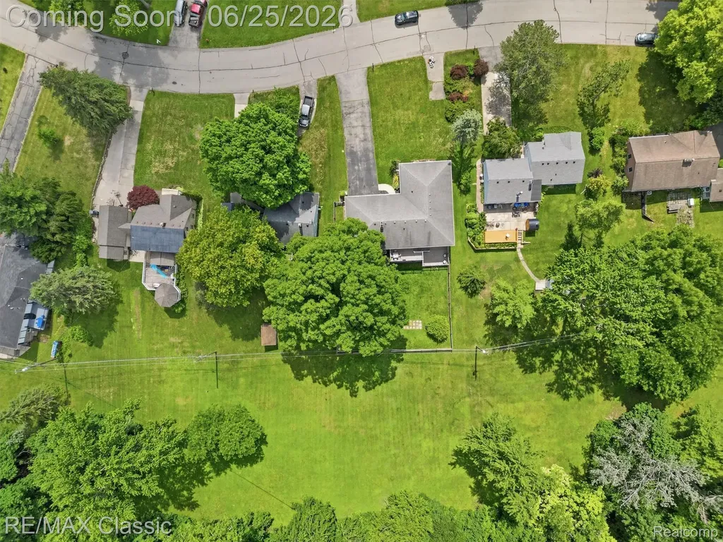 17236 Carol Street Livonia City MI 48152