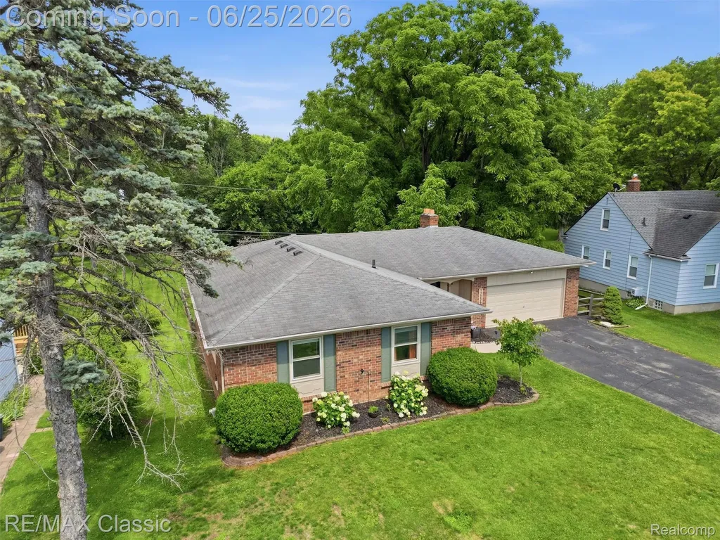 17236 Carol Street Livonia City MI 48152