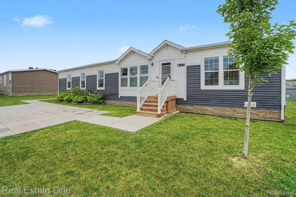 6435 Prince Boulevard Tyrone Township MI 48430