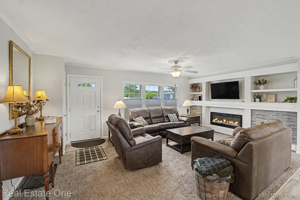 6435 Prince Boulevard Tyrone Township MI 48430