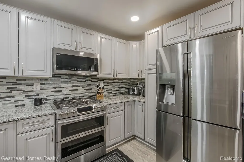 12364 Morrish Road Montrose Charter Township MI 48420