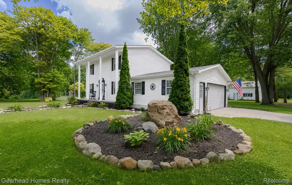 12364 Morrish Road Montrose Charter Township MI 48420