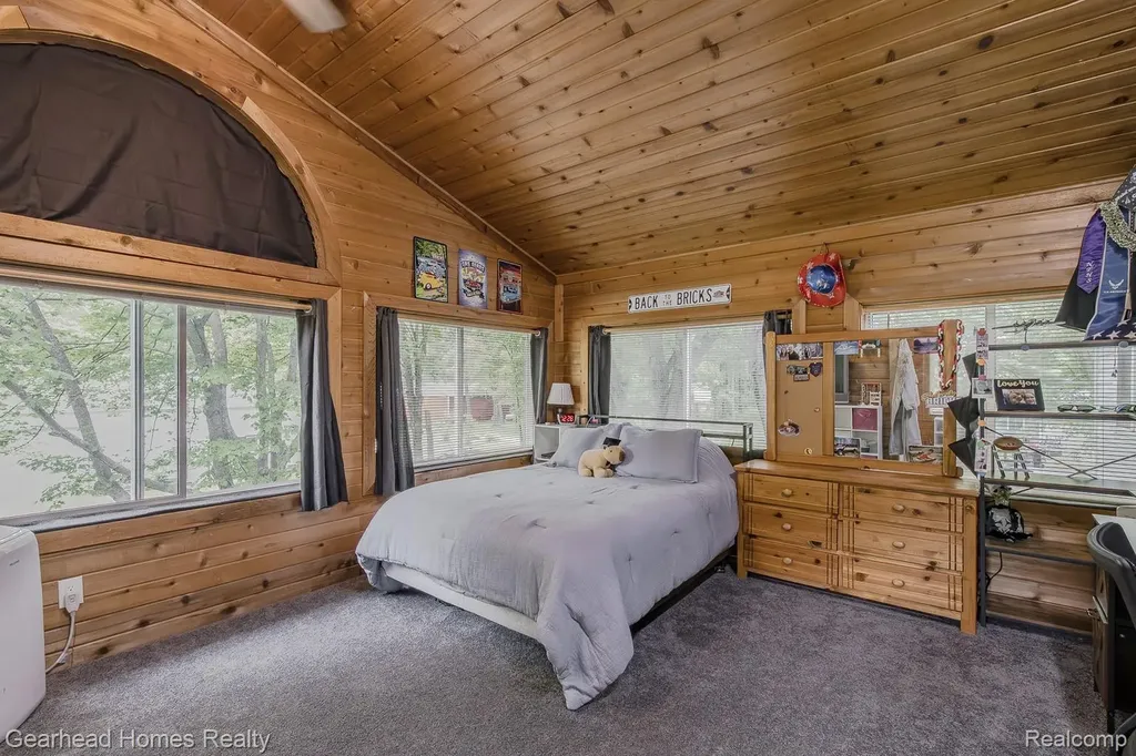 12364 Morrish Road Montrose Charter Township MI 48420