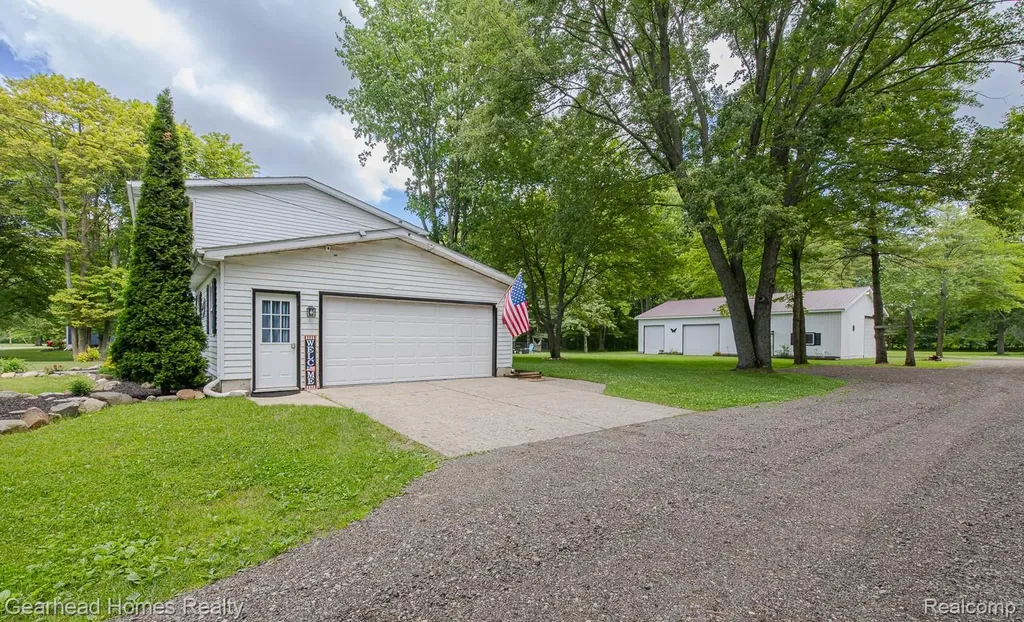 12364 Morrish Road Montrose Charter Township MI 48420
