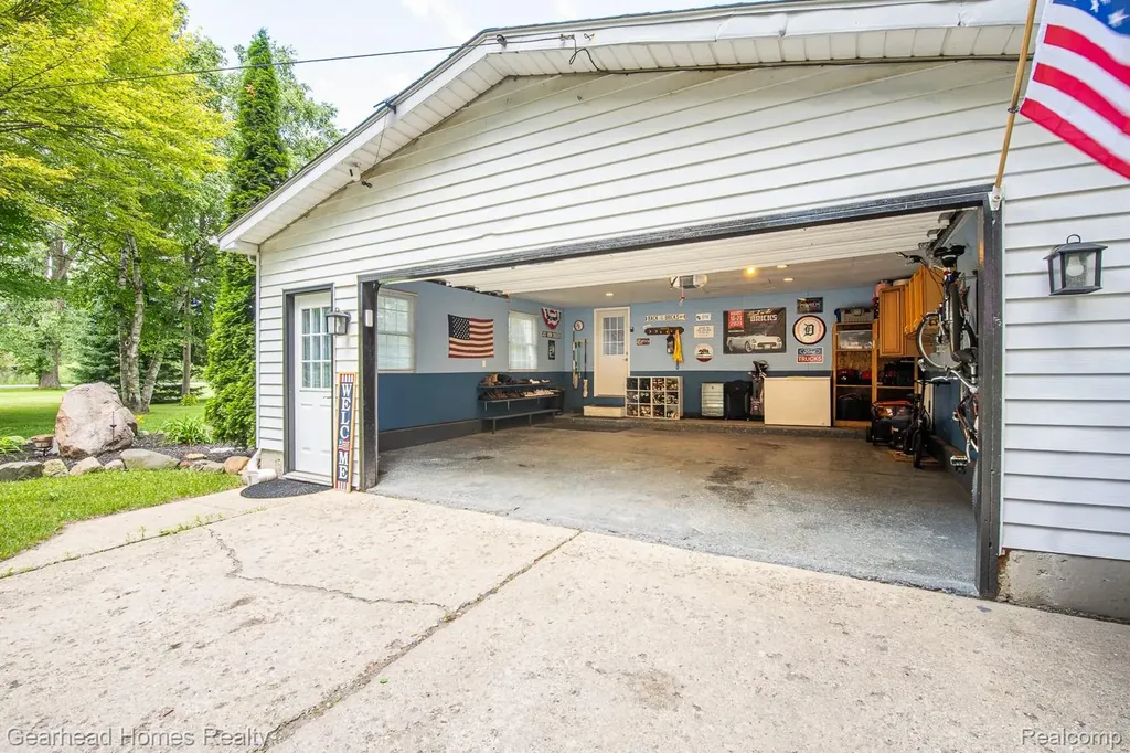 12364 Morrish Road Montrose Charter Township MI 48420