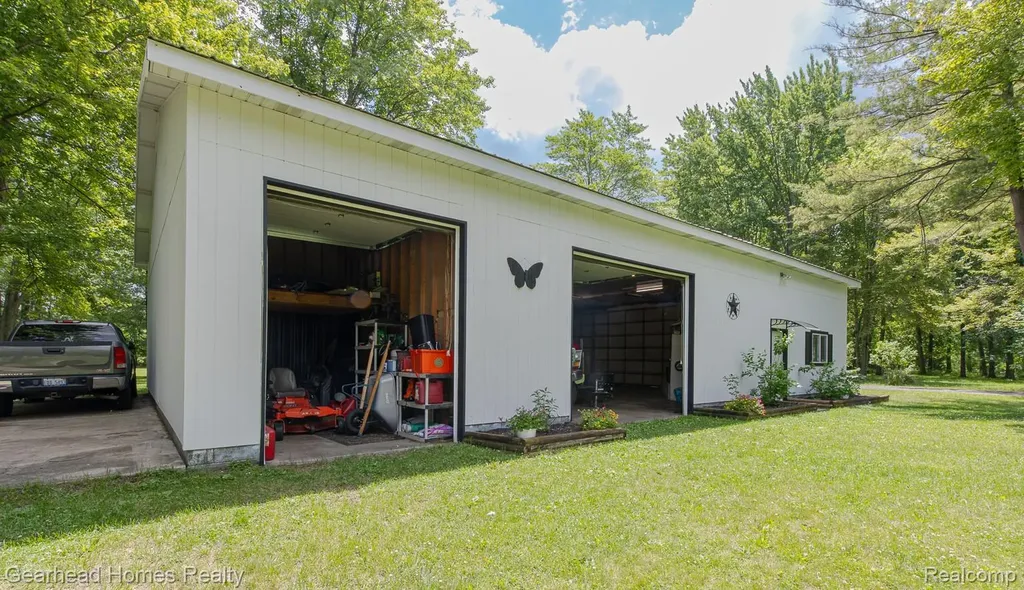 12364 Morrish Road Montrose Charter Township MI 48420