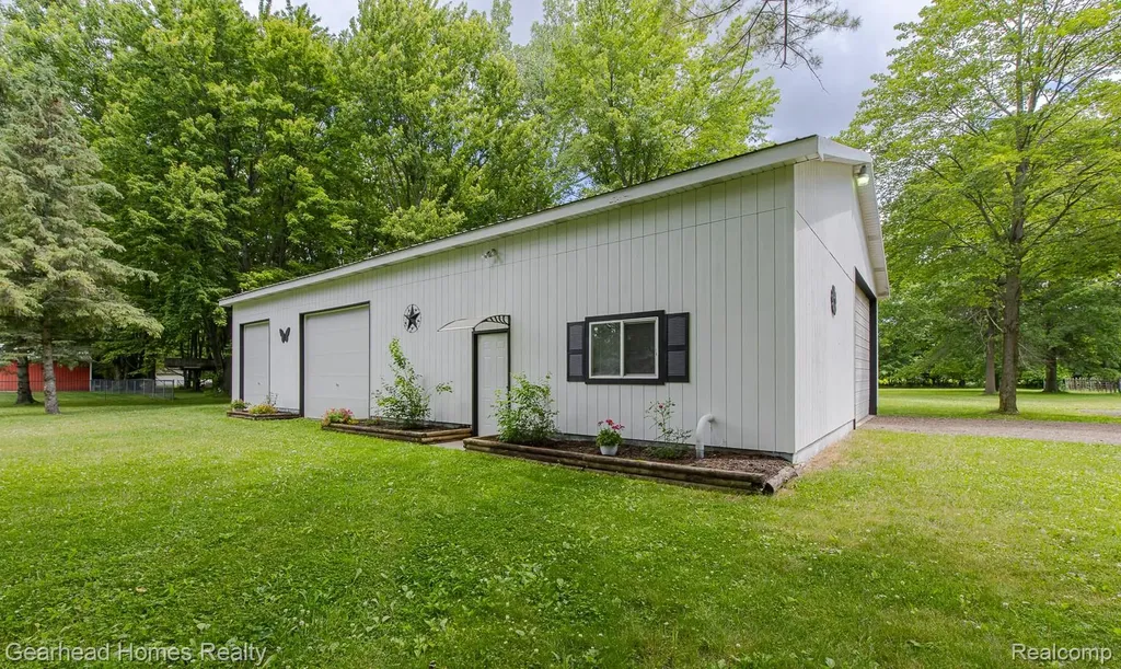 12364 Morrish Road Montrose Charter Township MI 48420