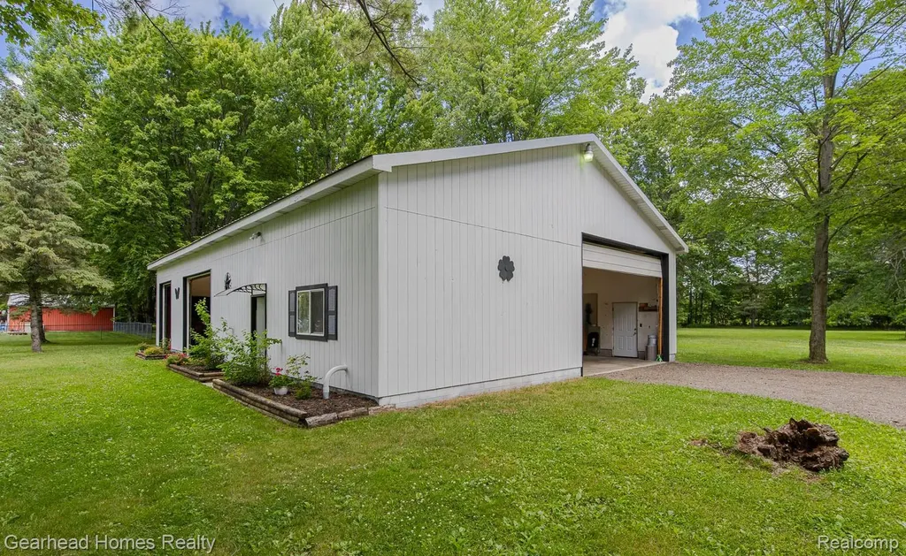 12364 Morrish Road Montrose Charter Township MI 48420