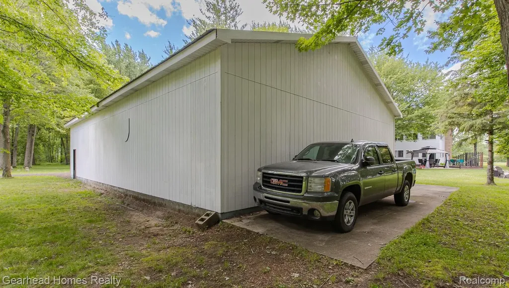 12364 Morrish Road Montrose Charter Township MI 48420