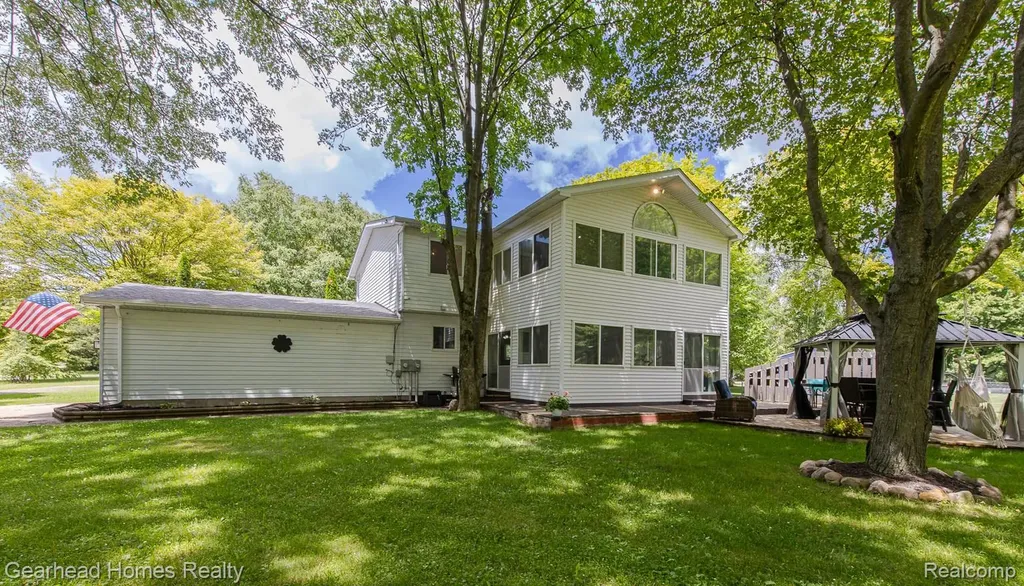 12364 Morrish Road Montrose Charter Township MI 48420