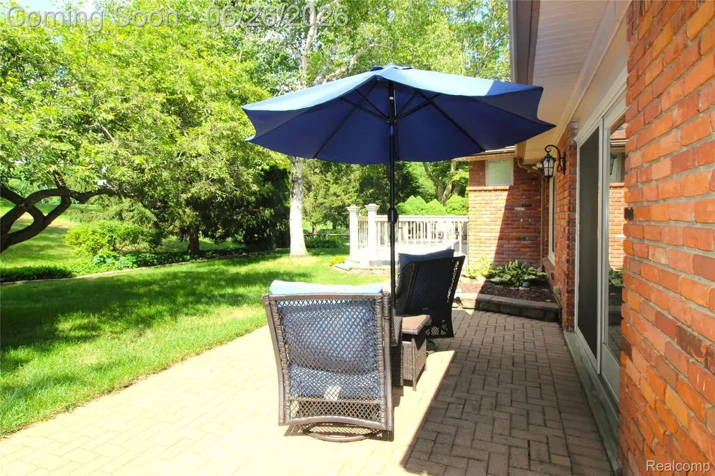 41784 Ladywood Drive Northville Township MI 48168