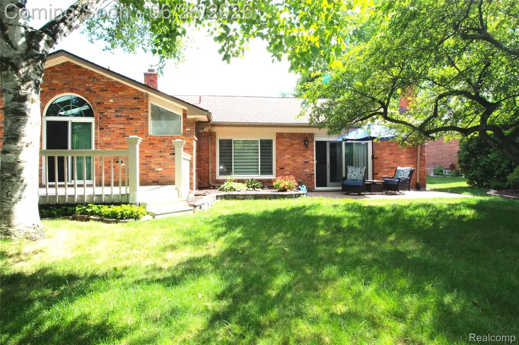 41784 Ladywood Drive Northville Township MI 48168