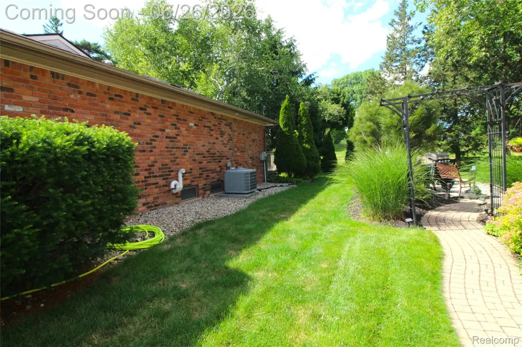 41784 Ladywood Drive Northville Township MI 48168