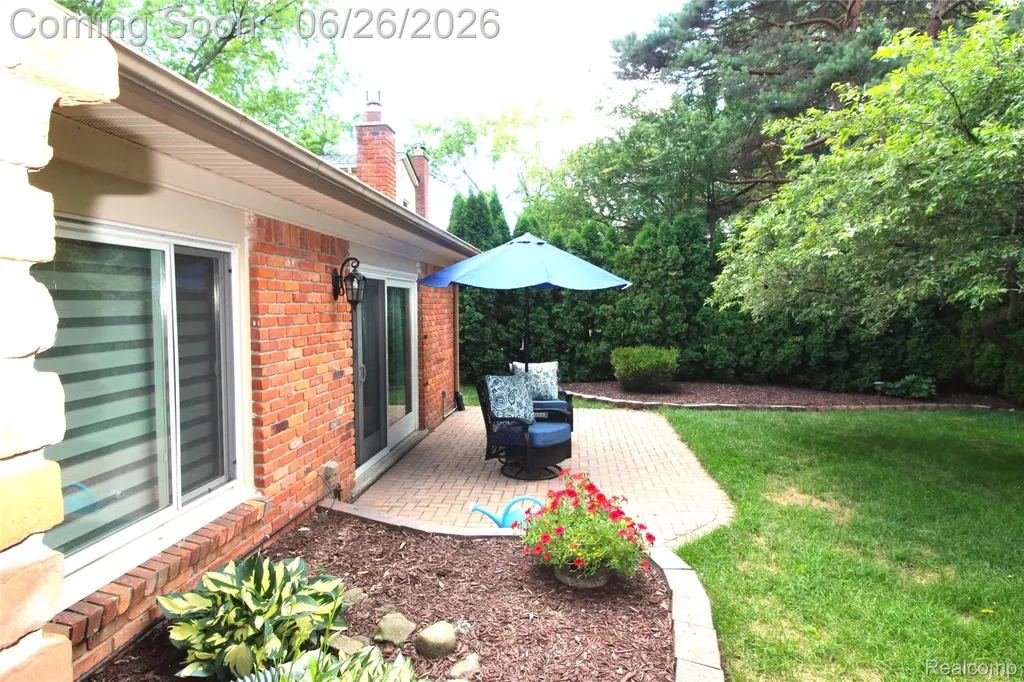 41784 Ladywood Drive Northville Township MI 48168