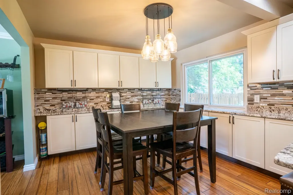 1552 Glen Lane Trenton City MI 48183