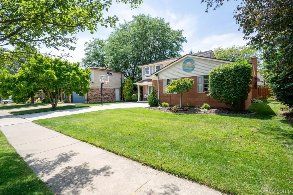 1552 Glen Lane Trenton City MI 48183