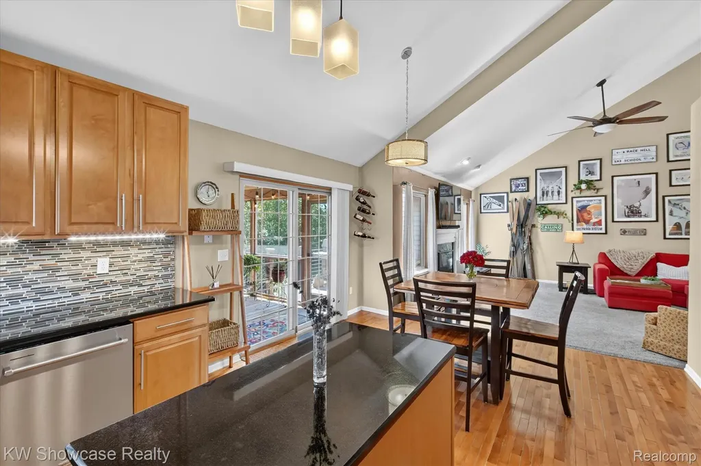 8265 Eastway Drive White Lake Charter Township MI 48386