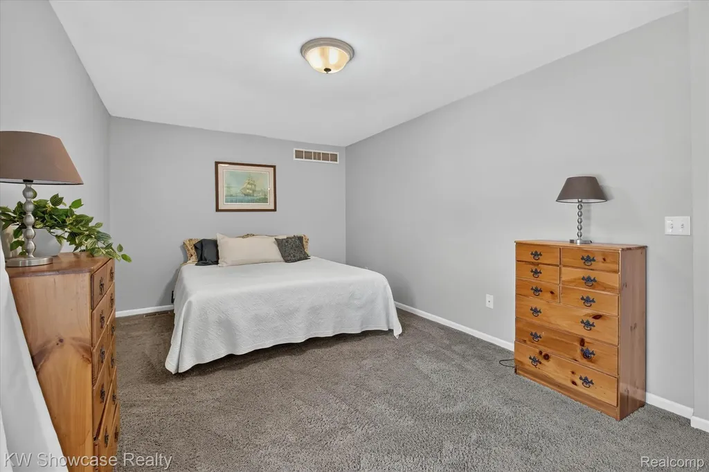 8265 Eastway Drive White Lake Charter Township MI 48386