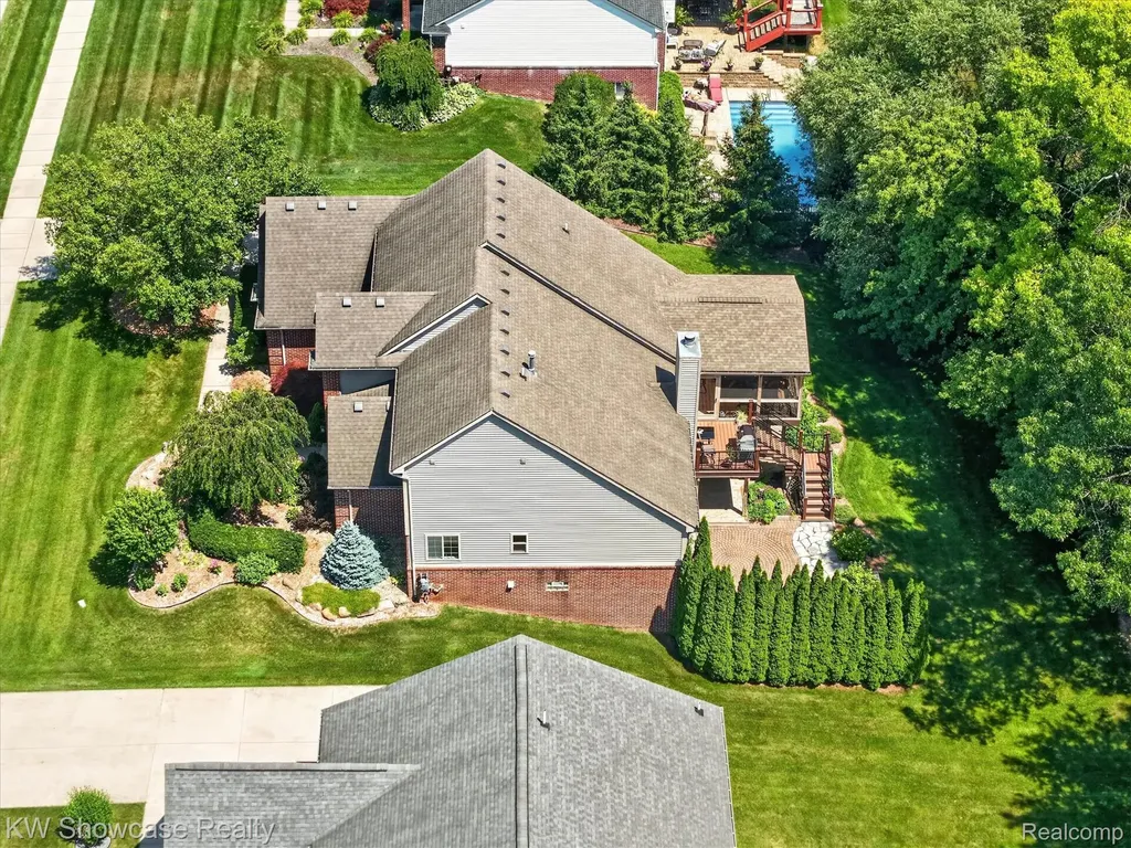 8265 Eastway Drive White Lake Charter Township MI 48386