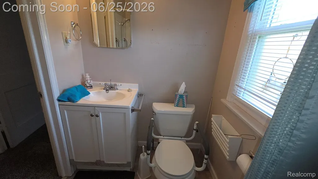 742 Mayflower Avenue Lincoln Park City MI 48146