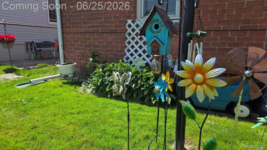 742 Mayflower Avenue Lincoln Park City MI 48146