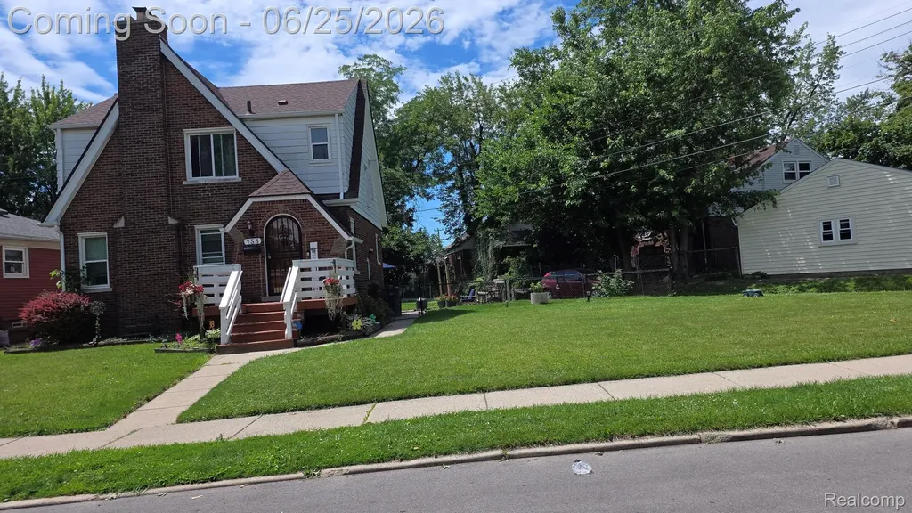 742 Mayflower Avenue Lincoln Park City MI 48146