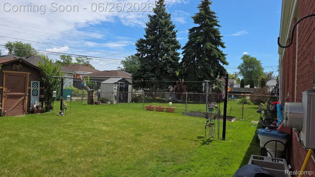 742 Mayflower Avenue Lincoln Park City MI 48146
