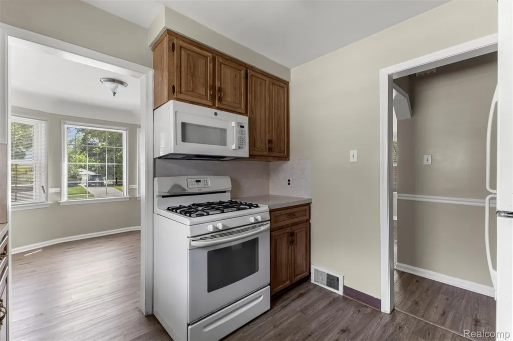 3434 Vassar Street Dearborn City MI 48124