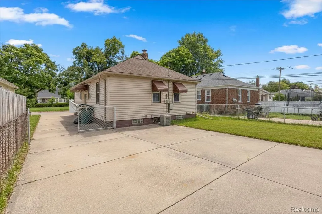 3434 Vassar Street Dearborn City MI 48124