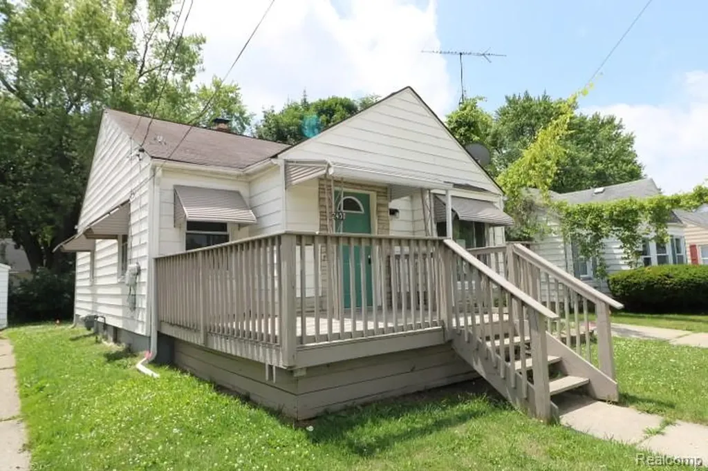 2430 Kentucky Avenue Flint City MI 48506