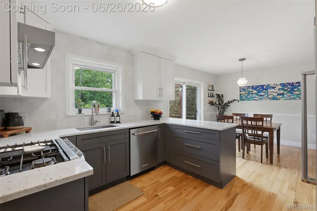 60569 Town Square Street Lyon Charter Township MI 48165