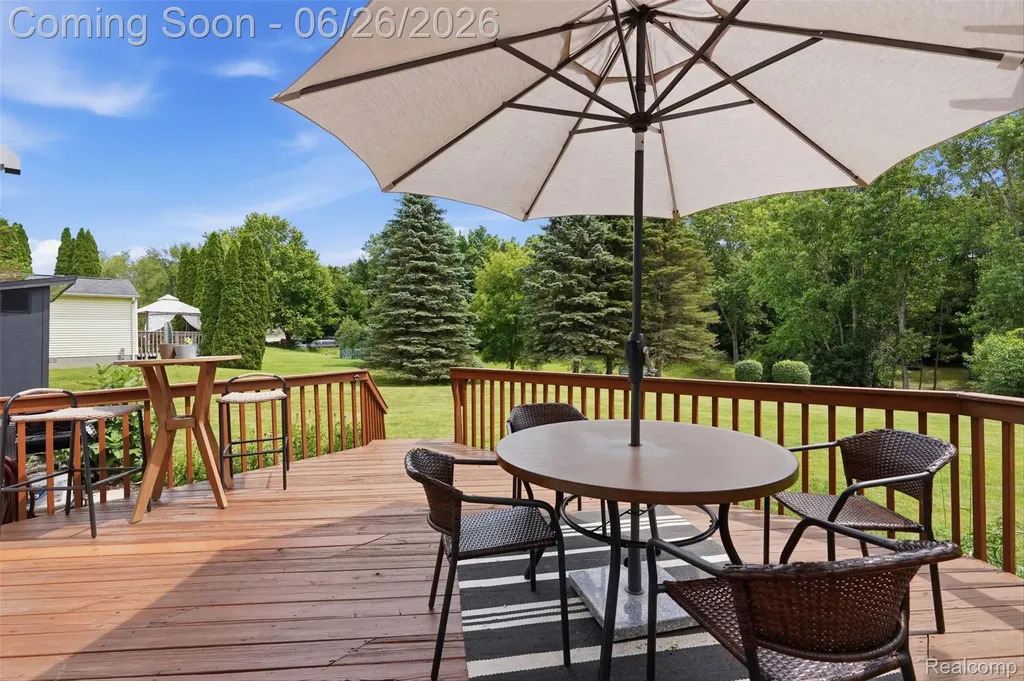 60569 Town Square Street Lyon Charter Township MI 48165