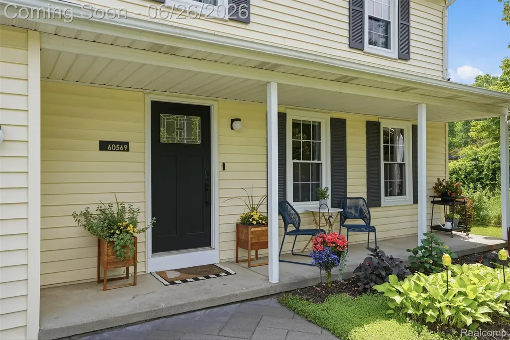 60569 Town Square Street Lyon Charter Township MI 48165