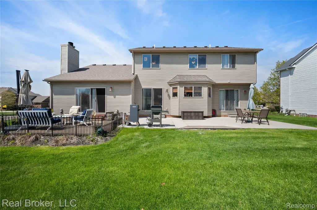 58767 Hunters Court South Lyon City MI 48178