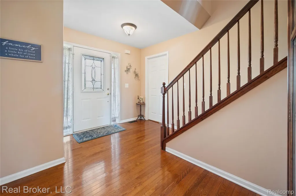 58767 Hunters Court South Lyon City MI 48178