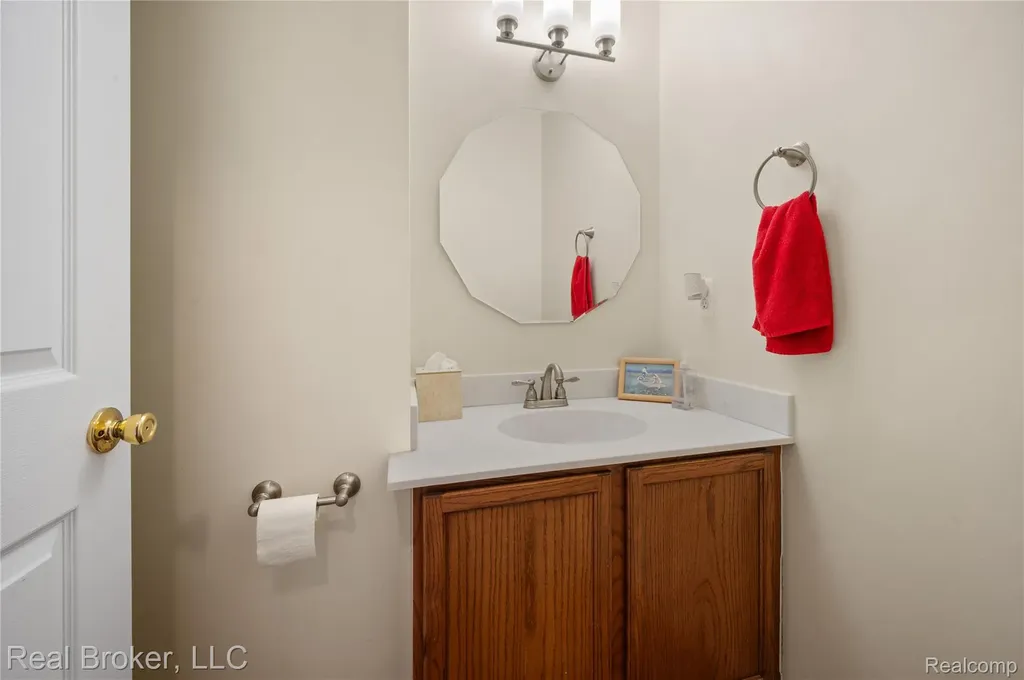 58767 Hunters Court South Lyon City MI 48178