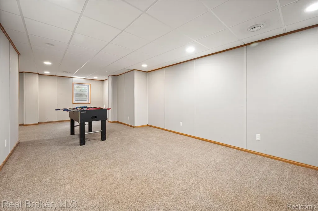58767 Hunters Court South Lyon City MI 48178