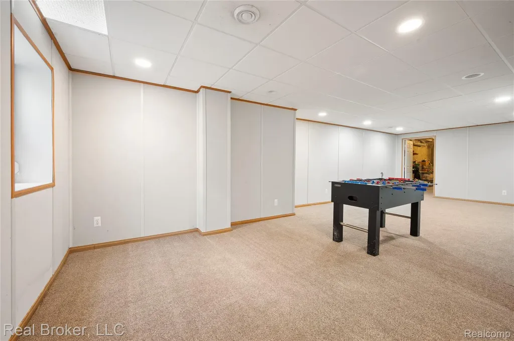 58767 Hunters Court South Lyon City MI 48178