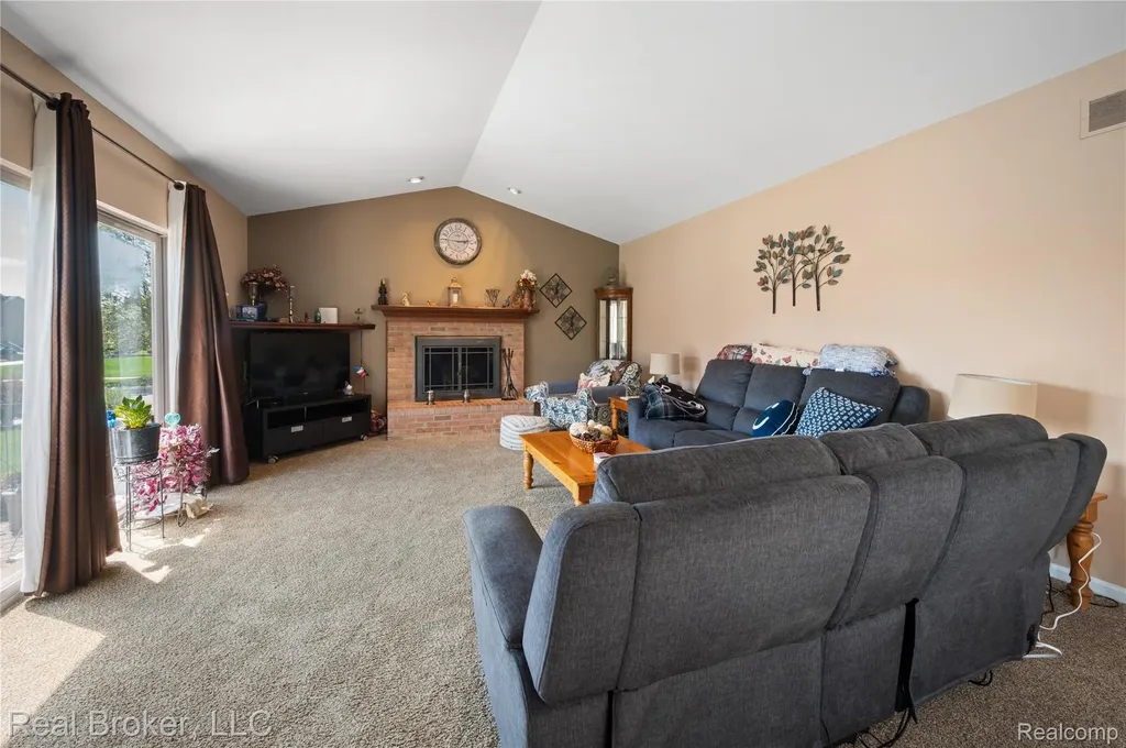 58767 Hunters Court South Lyon City MI 48178