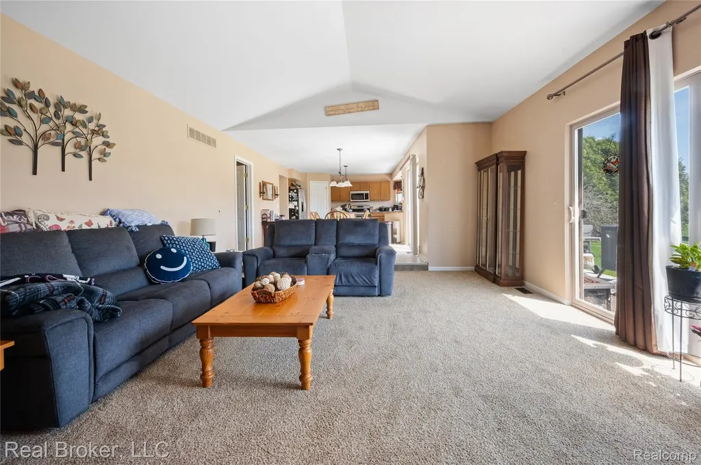 58767 Hunters Court South Lyon City MI 48178