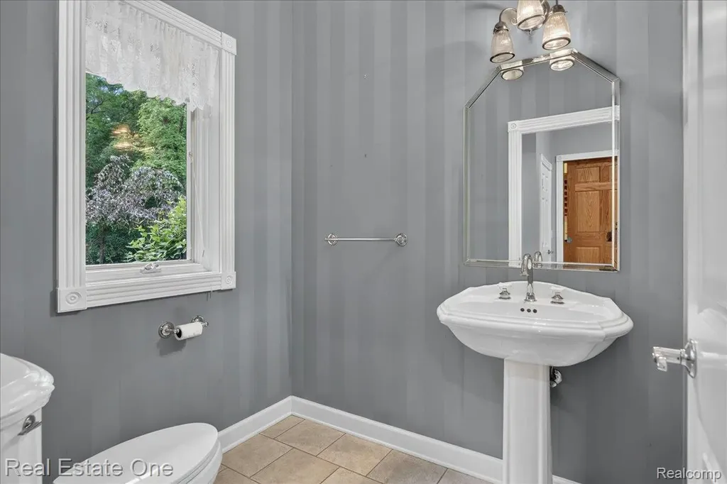 425 Courtney Road Addison Township MI 48367