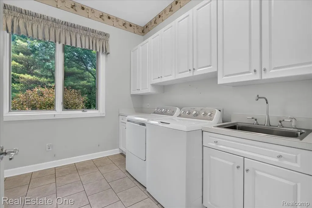 425 Courtney Road Addison Township MI 48367