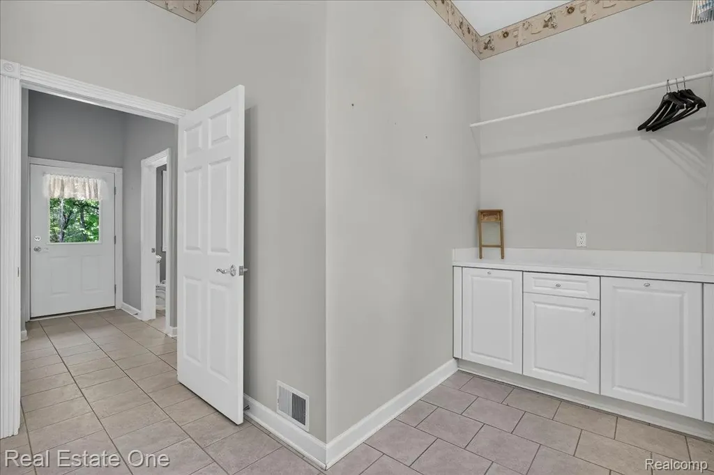 425 Courtney Road Addison Township MI 48367