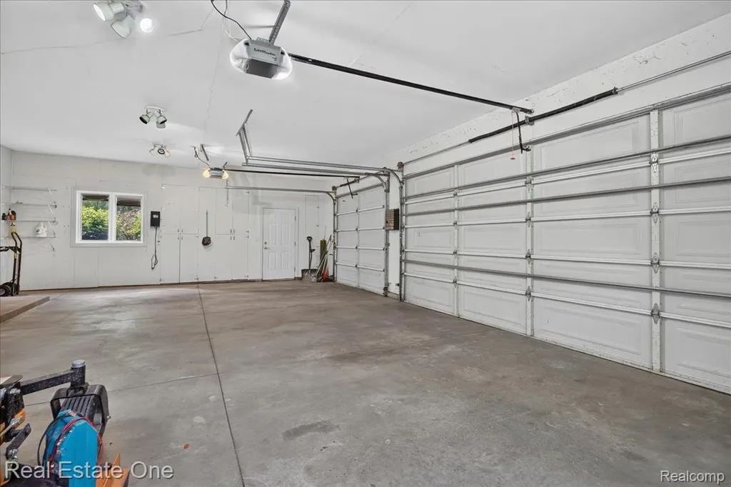 425 Courtney Road Addison Township MI 48367